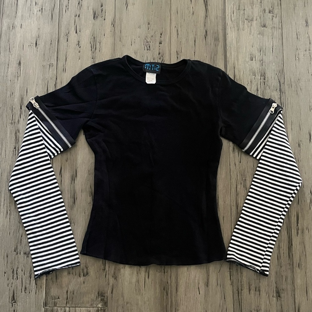 RARE MT:2 Long Sleeve Top Black and White Size Small - Picture 3 of 4